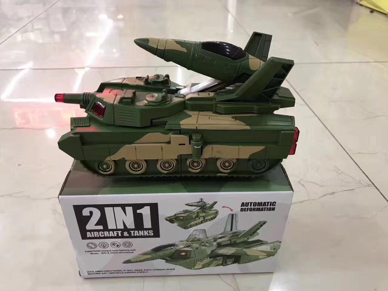 Hot Selling Electric Deformation Tank Car Voice Flash Military